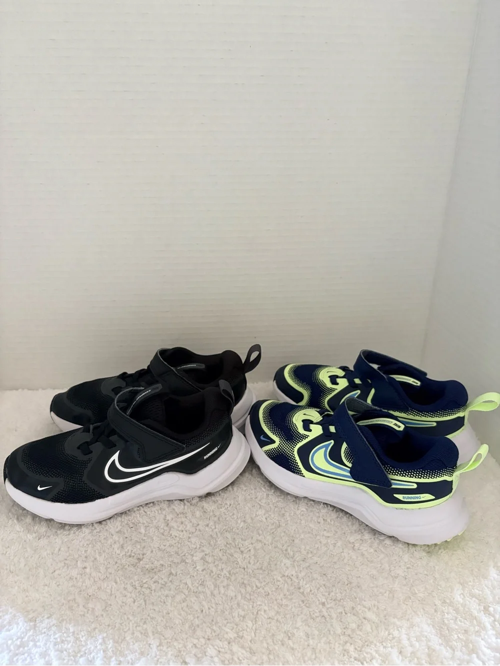 Nike Cosmic Toddler Running Athletic Shoes Black and Navy Size 10.5C